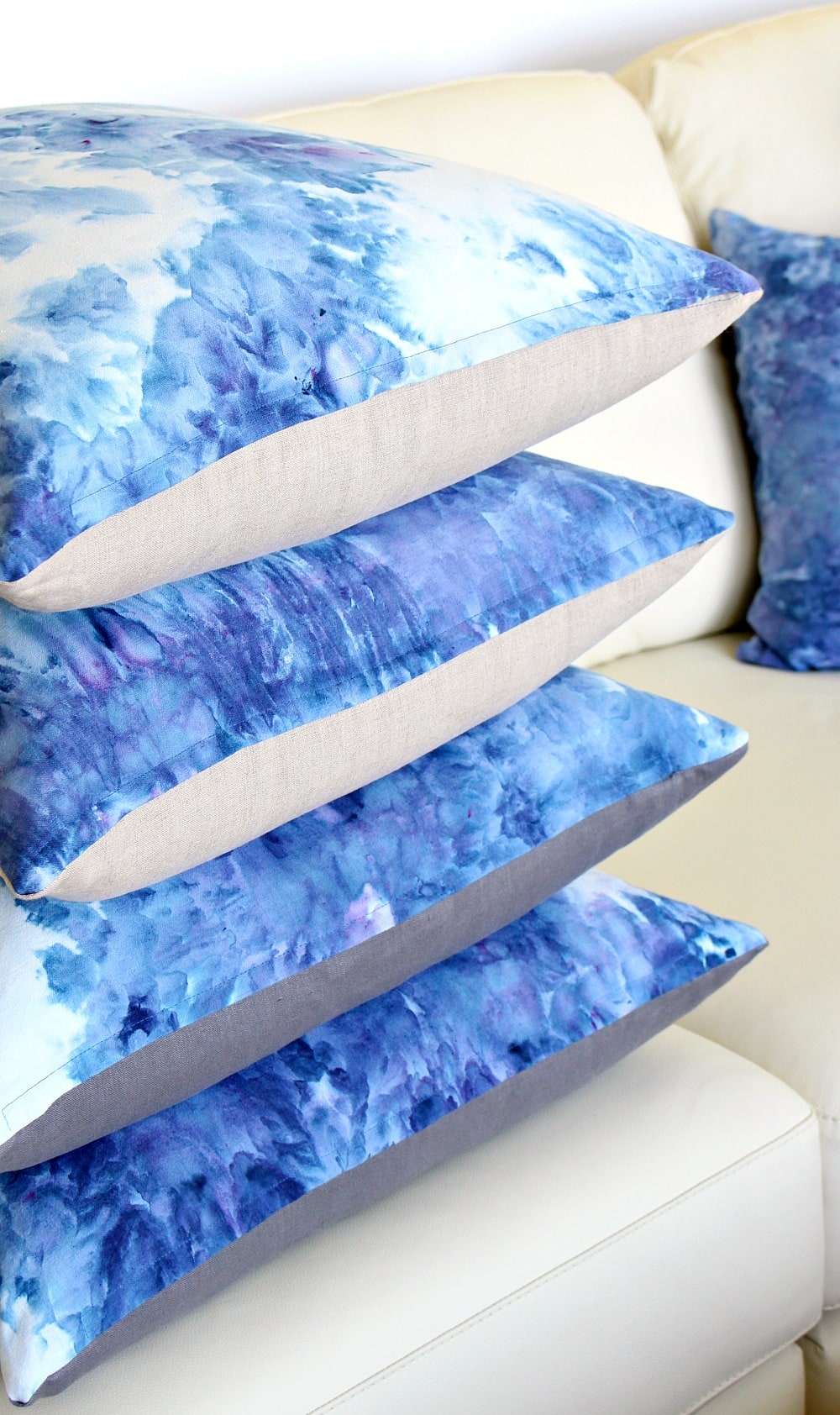 How to Sew a Pillow with a Flapped Zipper
