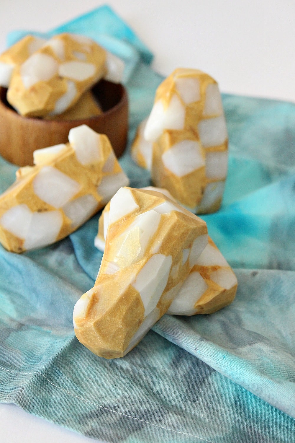 DIY Soap Rocks (Crystal and Gold Vein Variation)