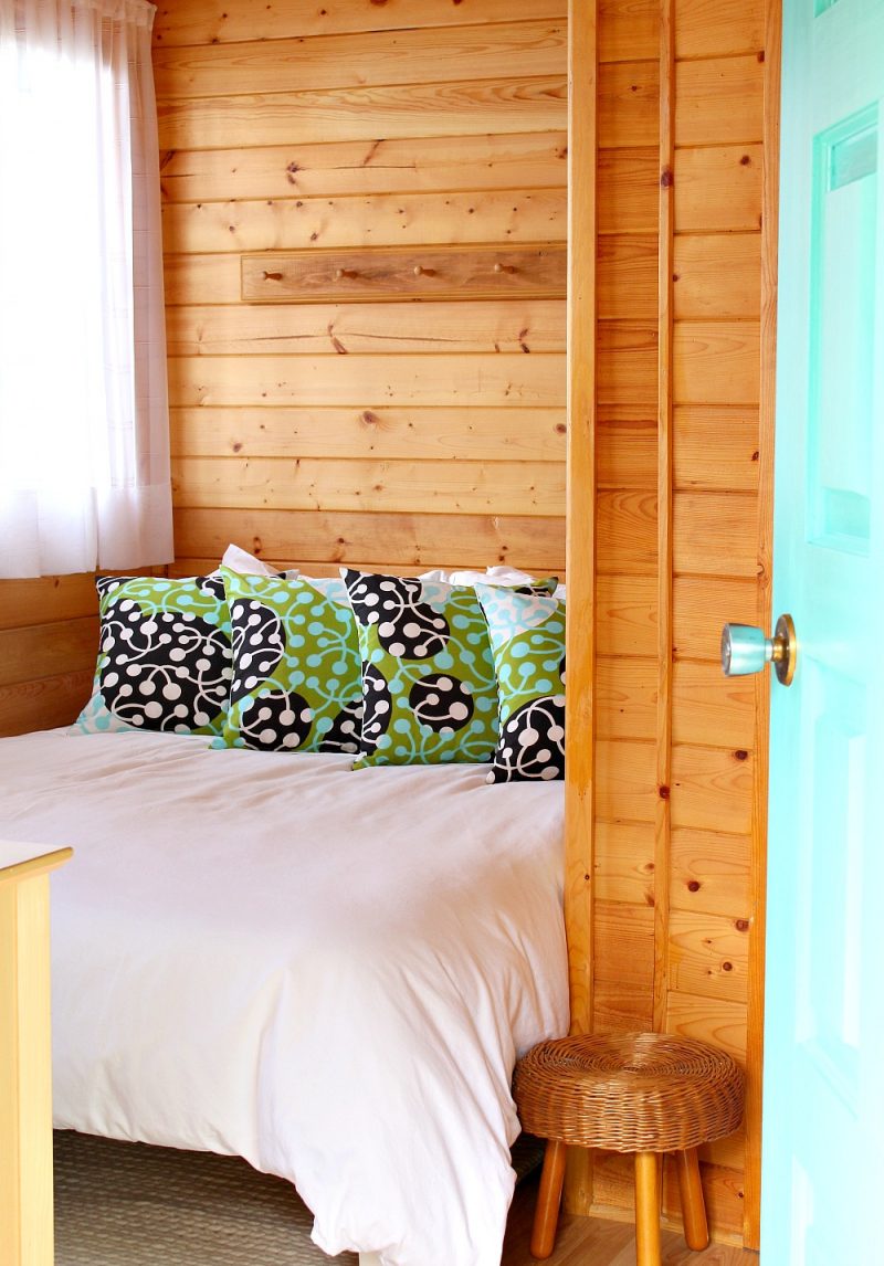 Bunkie Makeover: Inside a Scandinavian Inspired Guesthouse on Lake Superior