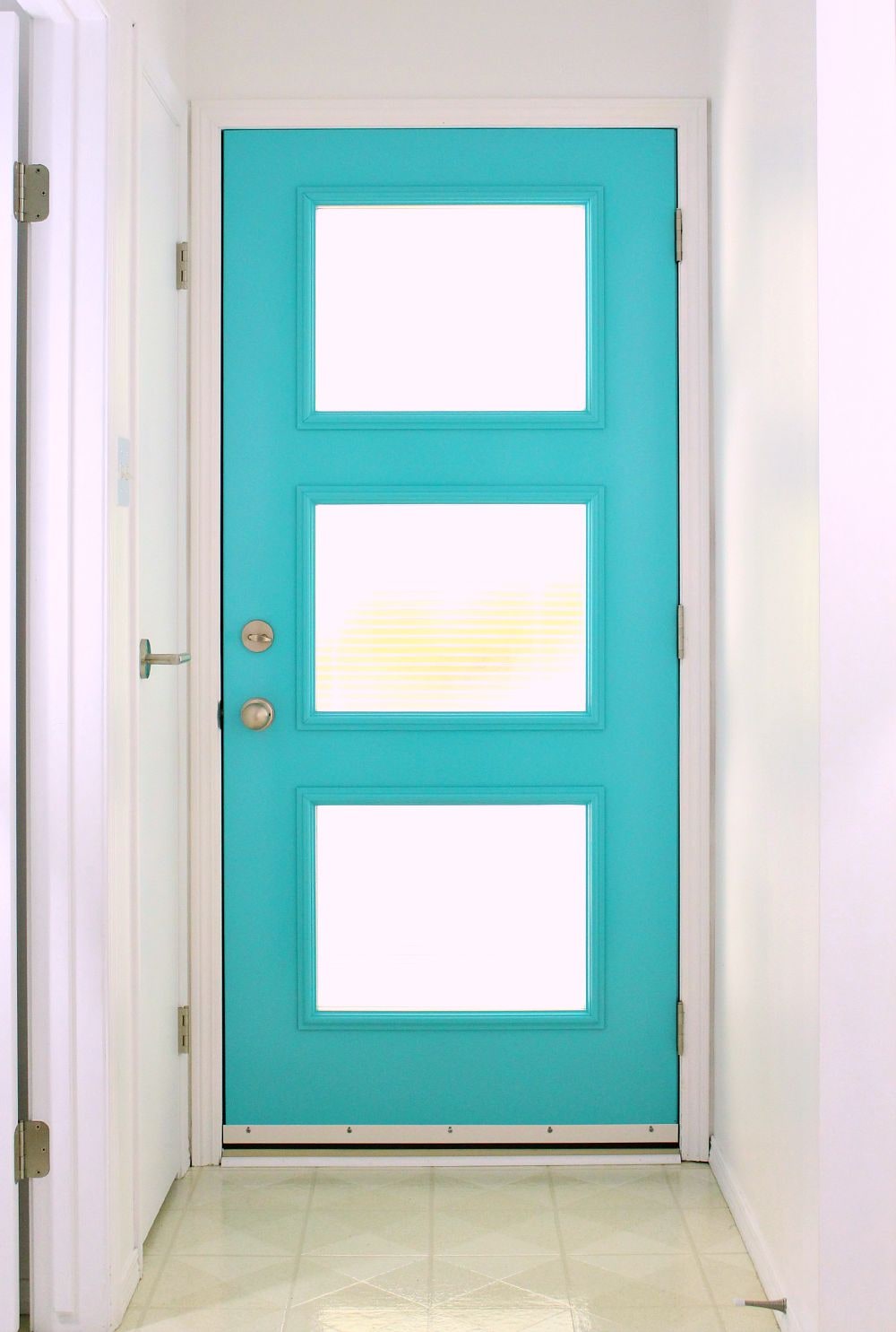 TURQUOISE FRONT DOOR