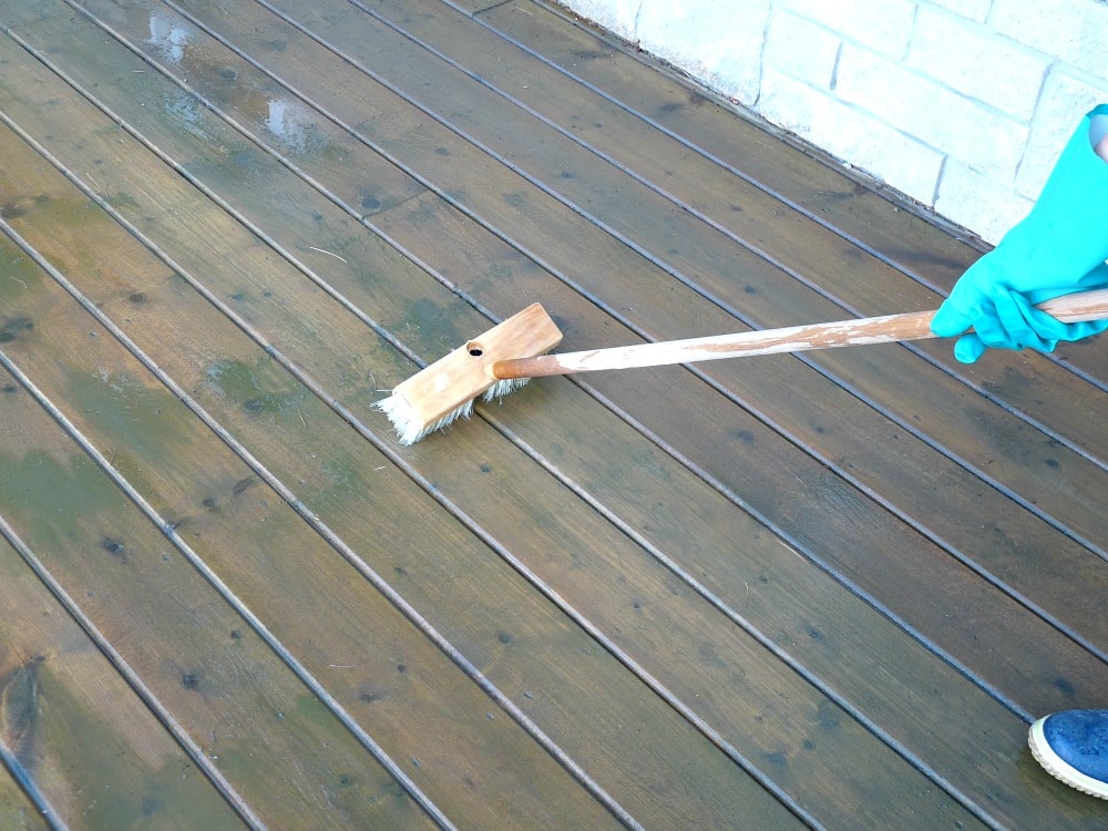 PREPPING DECK FOR STAIN