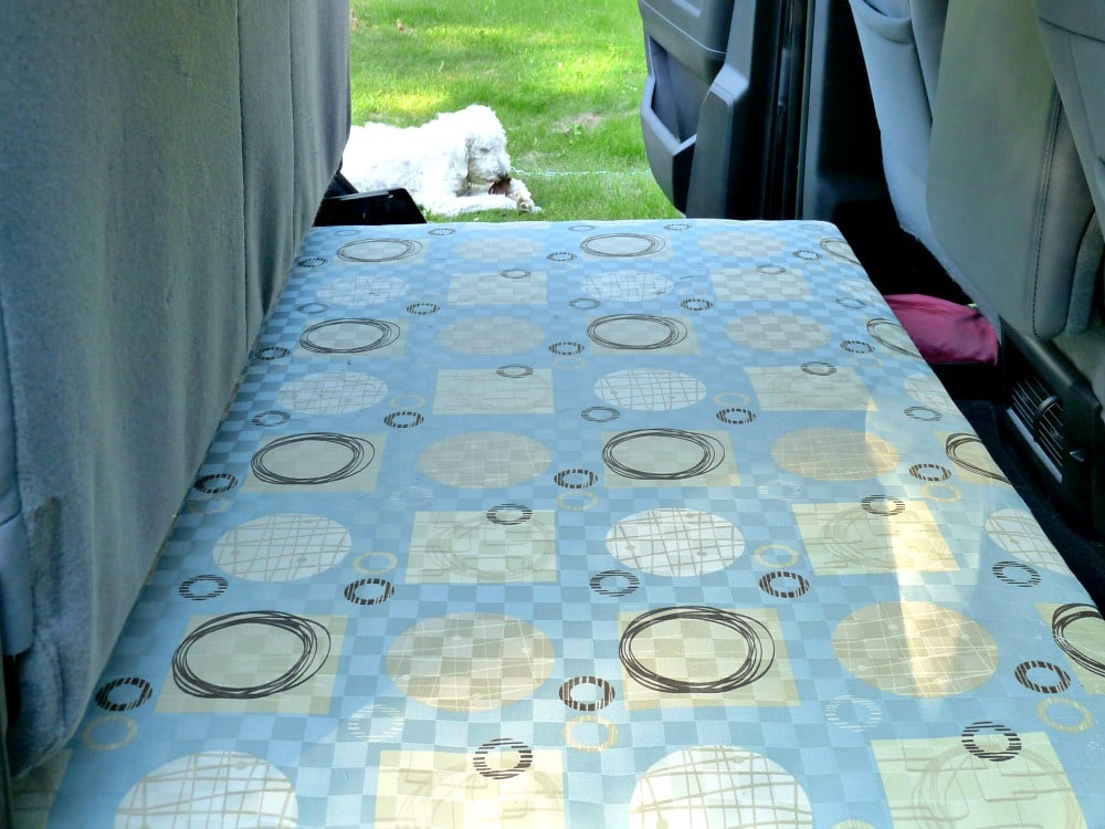 BUILD A PLATFORM FOR DOGS IN BACK SEAT OF TRUCK OR SUV