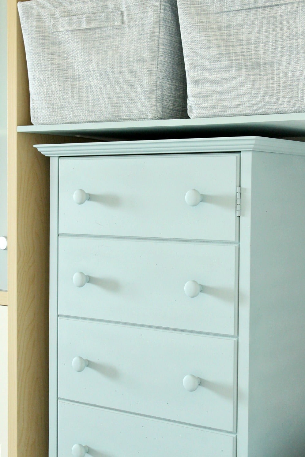 DIY CHALK PAINT CABINET MAKEOVER