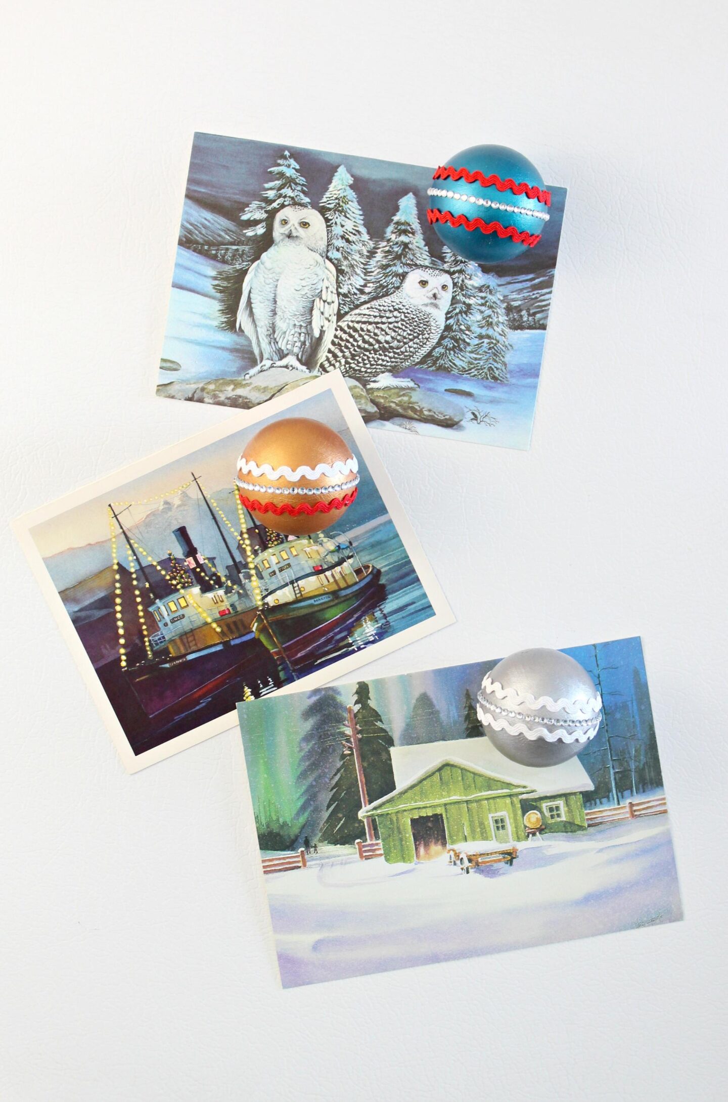 EASY VINTAGE ORNAMENT INSPIRED HOLIDAY MAGNETS DIY