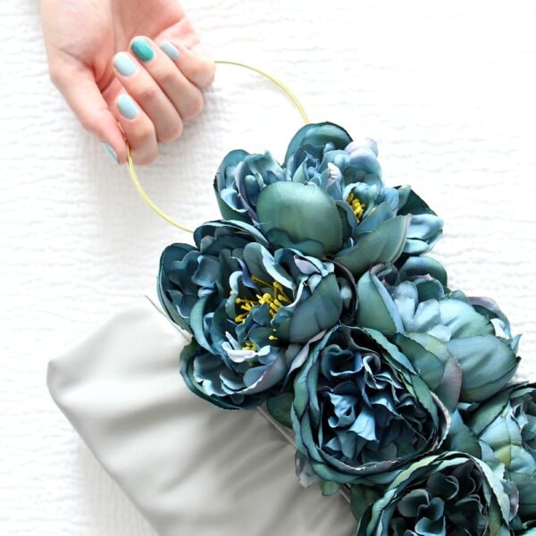 FAUX FLOWER PURSE