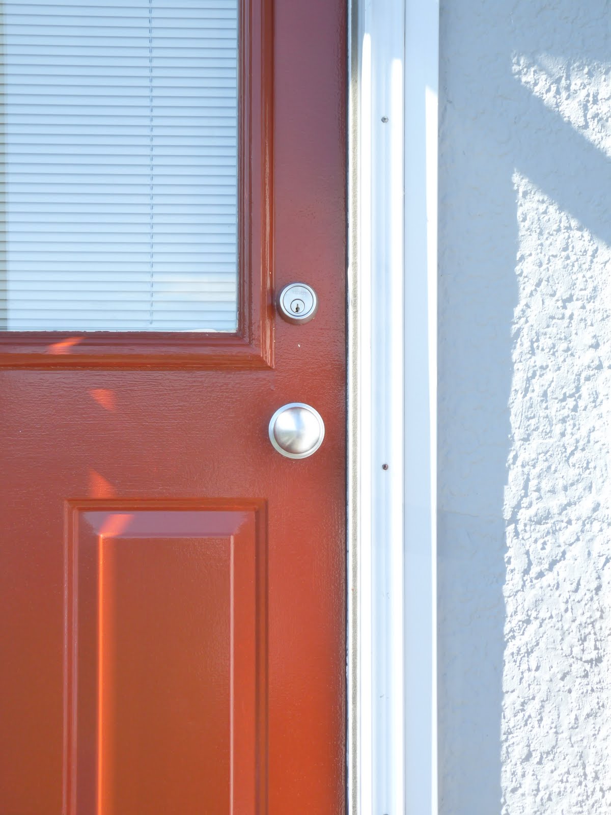 HOW TO REPLACE A DOORKNOB