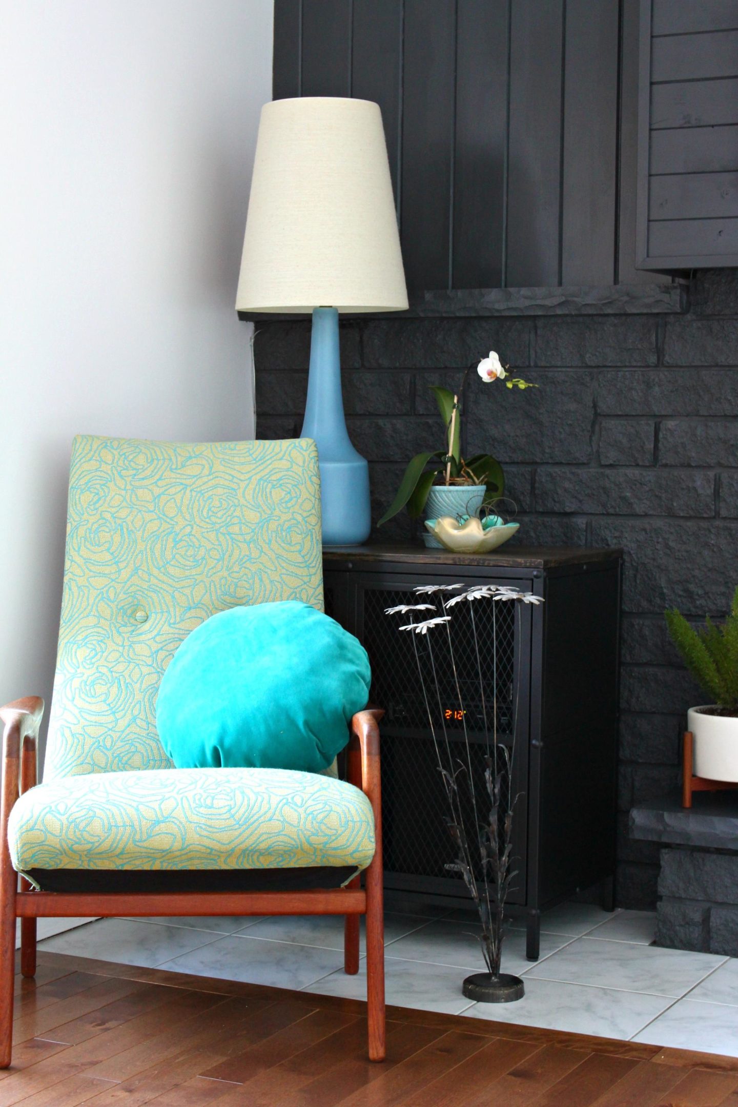 How to Sew a Round Pillow | Easy DIY Throw Pillow Project