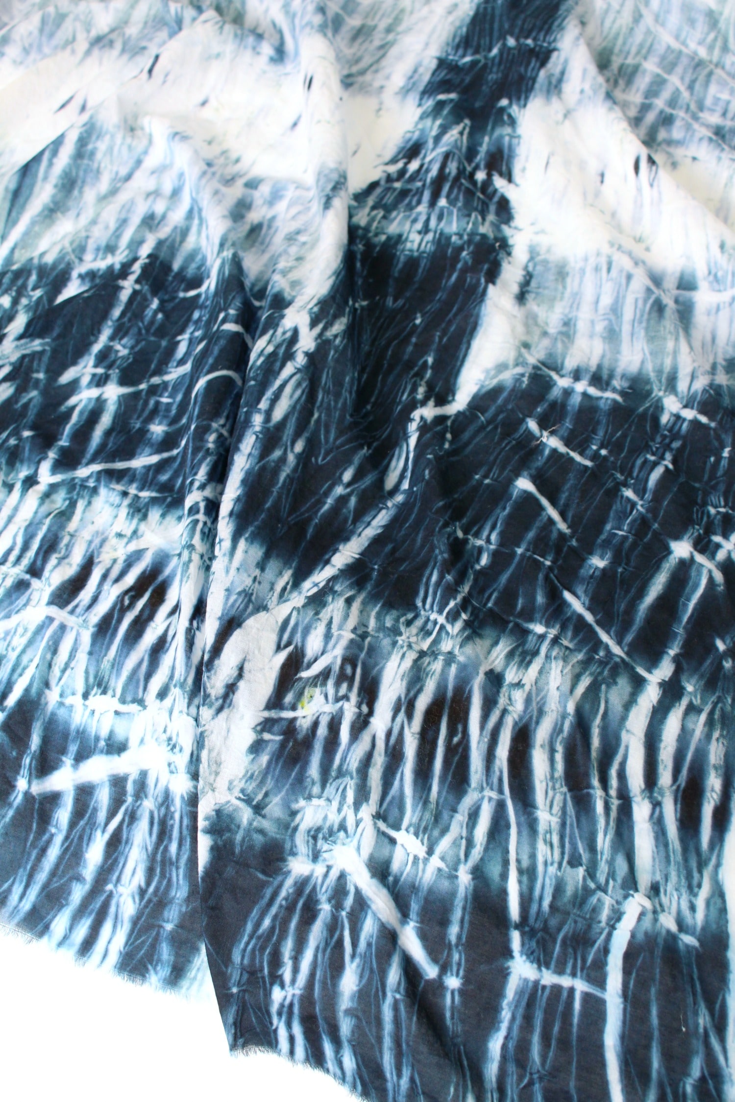 DIY Shibori Pole Dyeing Technique | How to Dye Fabric with Pole Dyeing Method