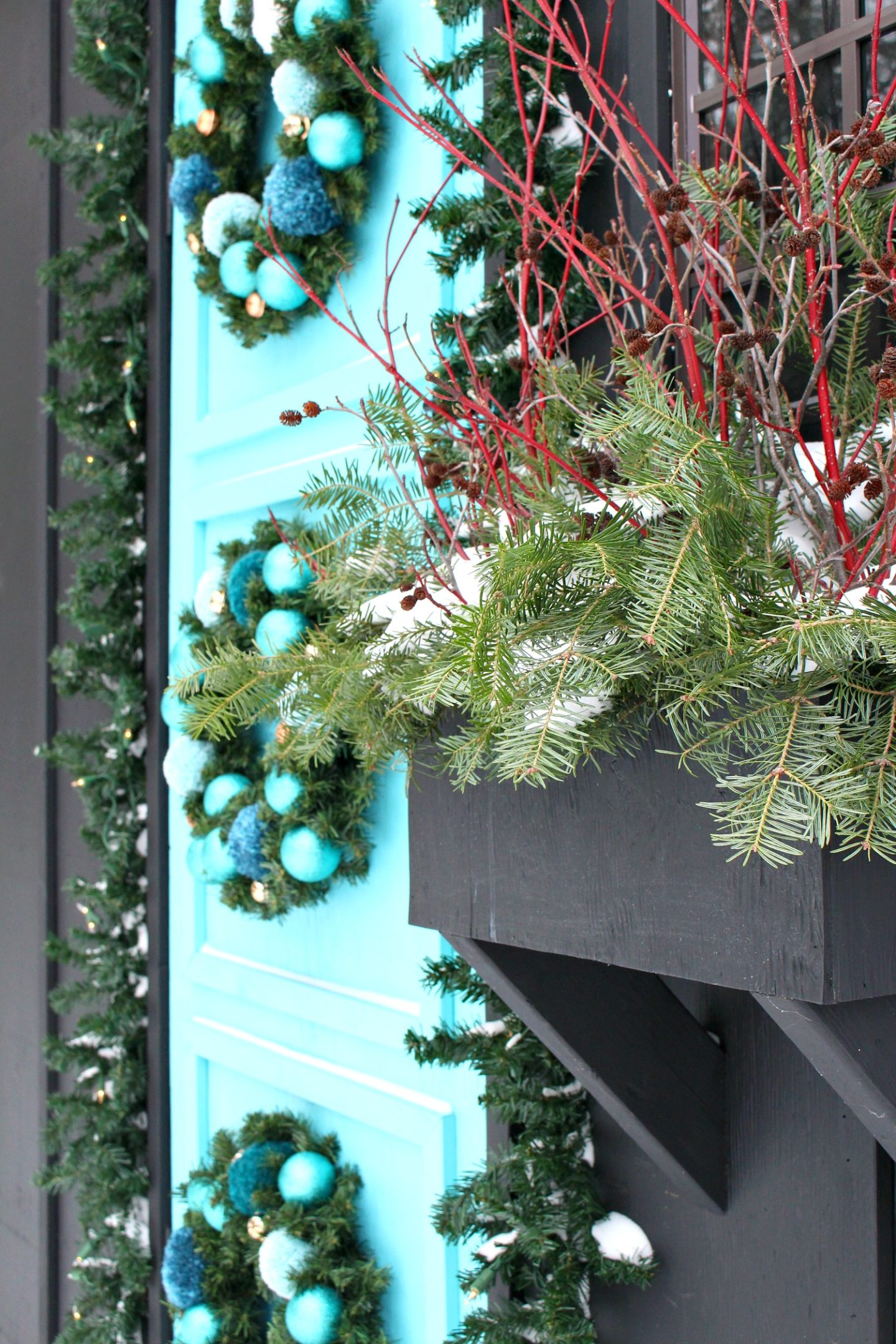 How to Make a Winter Window Box | Easy DIY Winter Window Box Outdoors