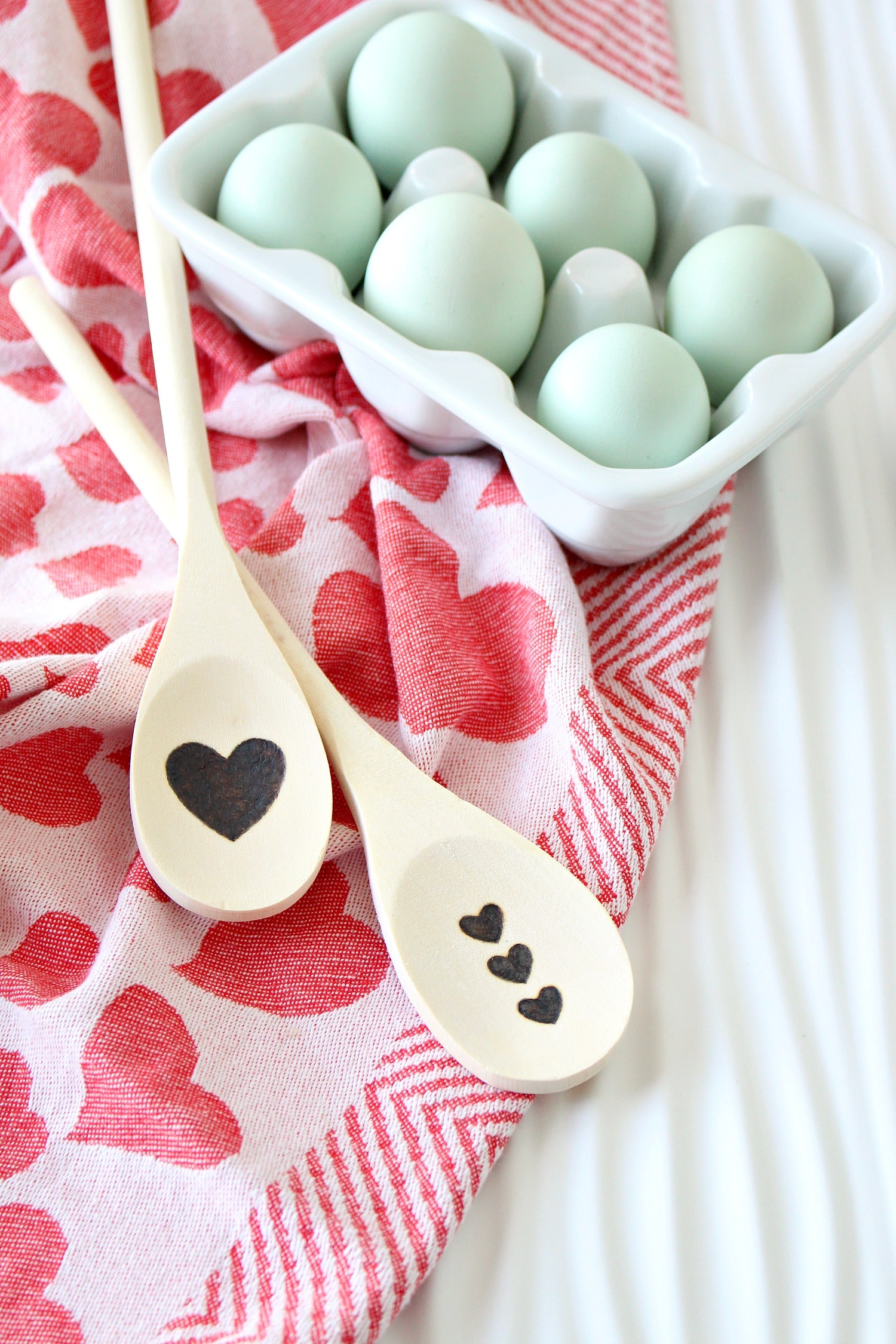 DIY Wood Burned Spoon | Easy DIY Valentine’s Day Gift Idea