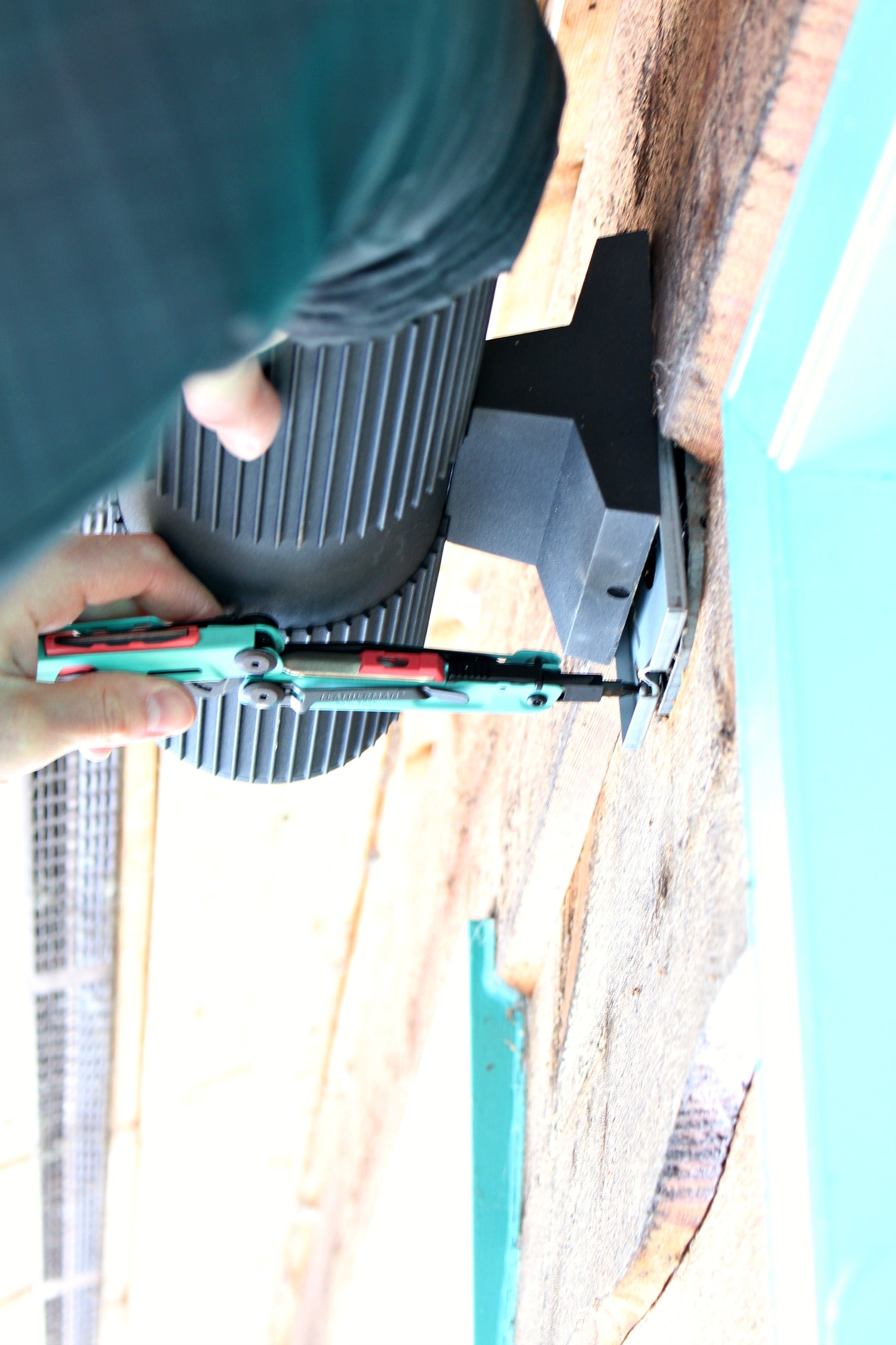 How to Replace a Light Fixture (Sponsored by Leatherman Canada)