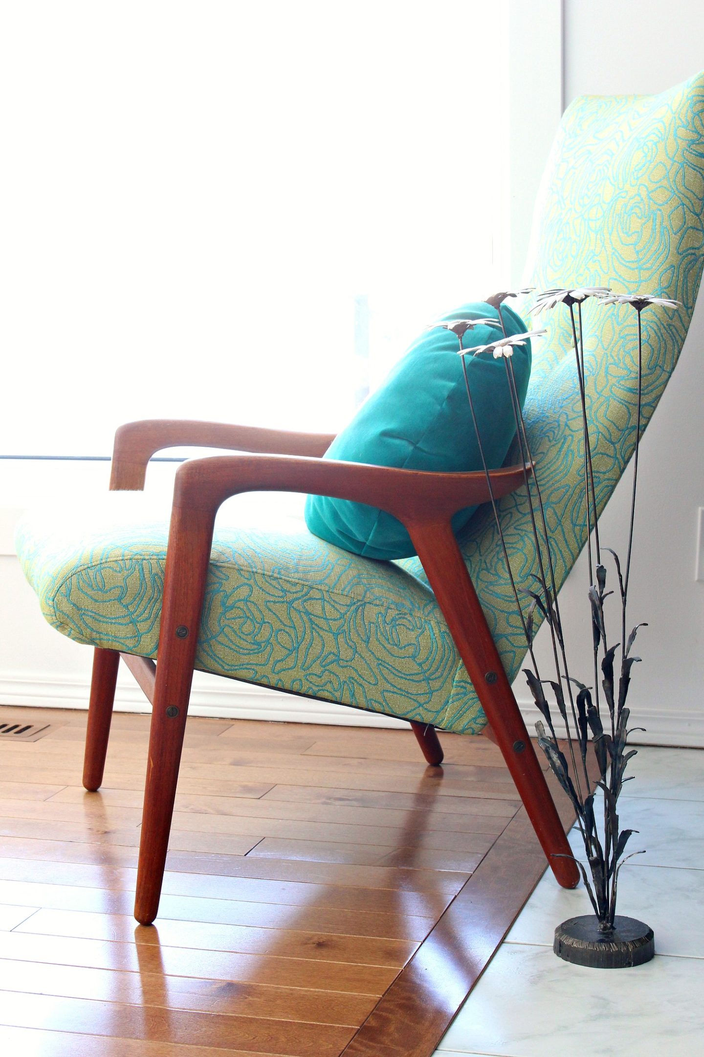 10 Vintage Furniture Makeovers with Ideas + Tips (Before & After Photos)