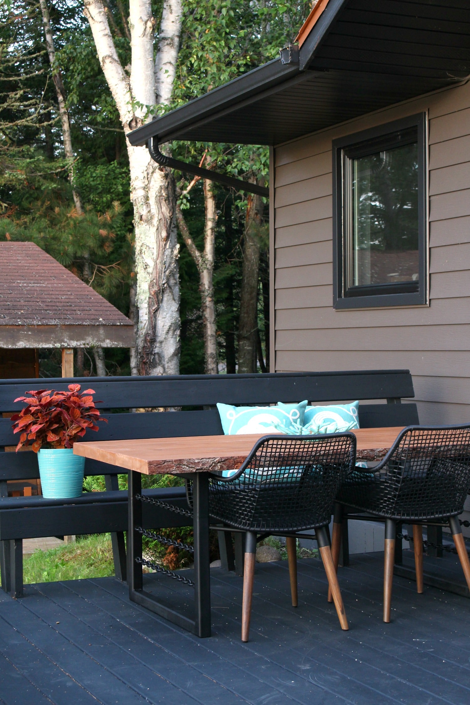 18 Modern Outdoor DIY Projects