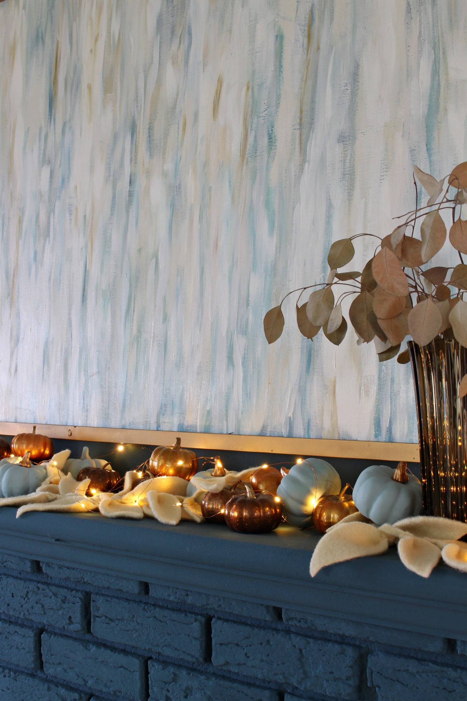 Simple Fall Mantel Decor